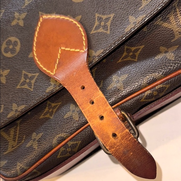 Louis Vuitton Brown Monogram Men's Bag - Picture 4 of 9